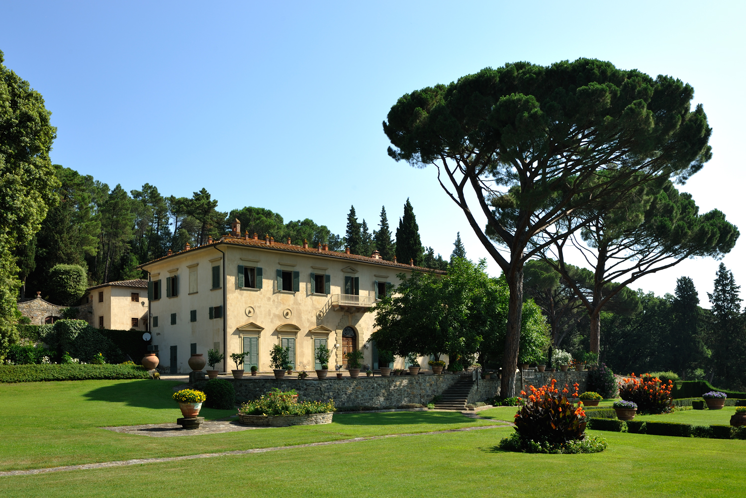 Villas in florence