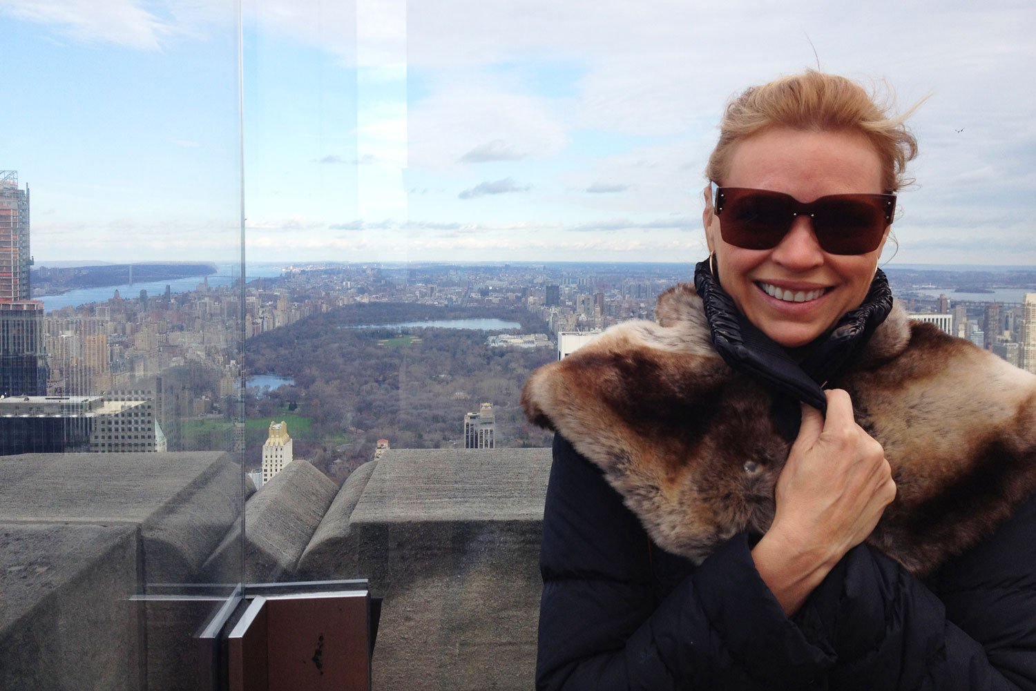 Sonia poses for the mandatory Empire State Building classic shot.