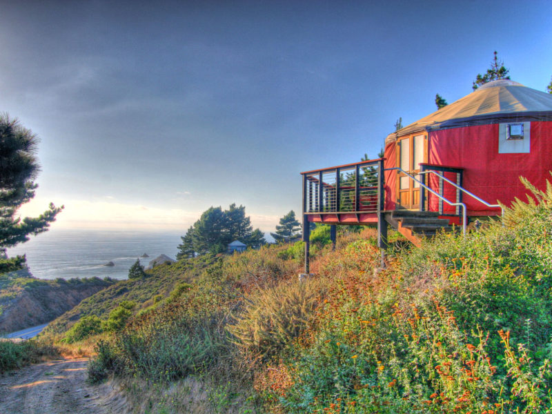 Treebones Resort in California, USA. Photo by Ryuji Morishita.