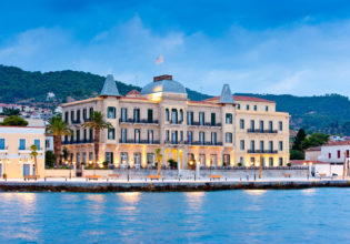 The architecture of Poseidonion Grand Hotel is reminiscent of southern France.