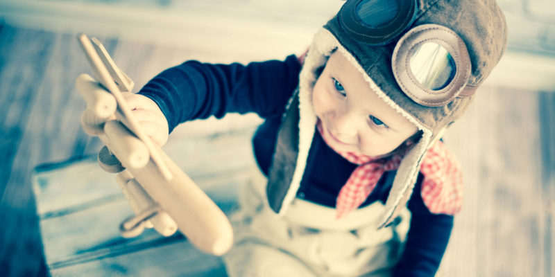 The 7 golden rules of flying with kids