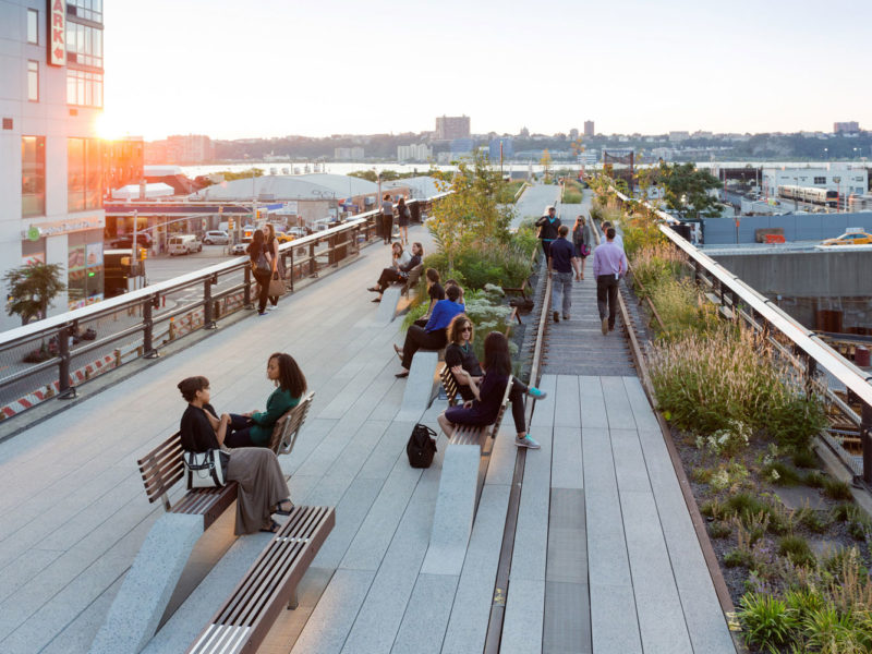 The High Line walkway, New York City.