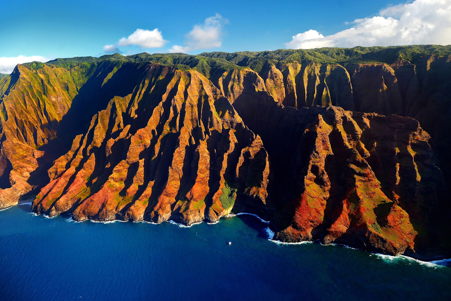 Nā Pali Coast on Kaua'i, Hawai'i.