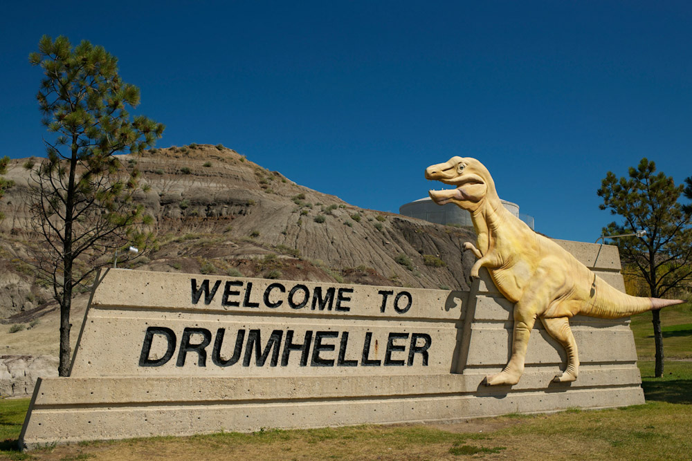 drumheller alberta dinosaur