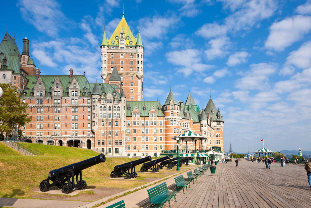 Canada attractions Quebec city Terrasse Dufferin Chateau Frontenac lawrence river