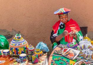 Vilakazi street, Soweto, zulu beadwork