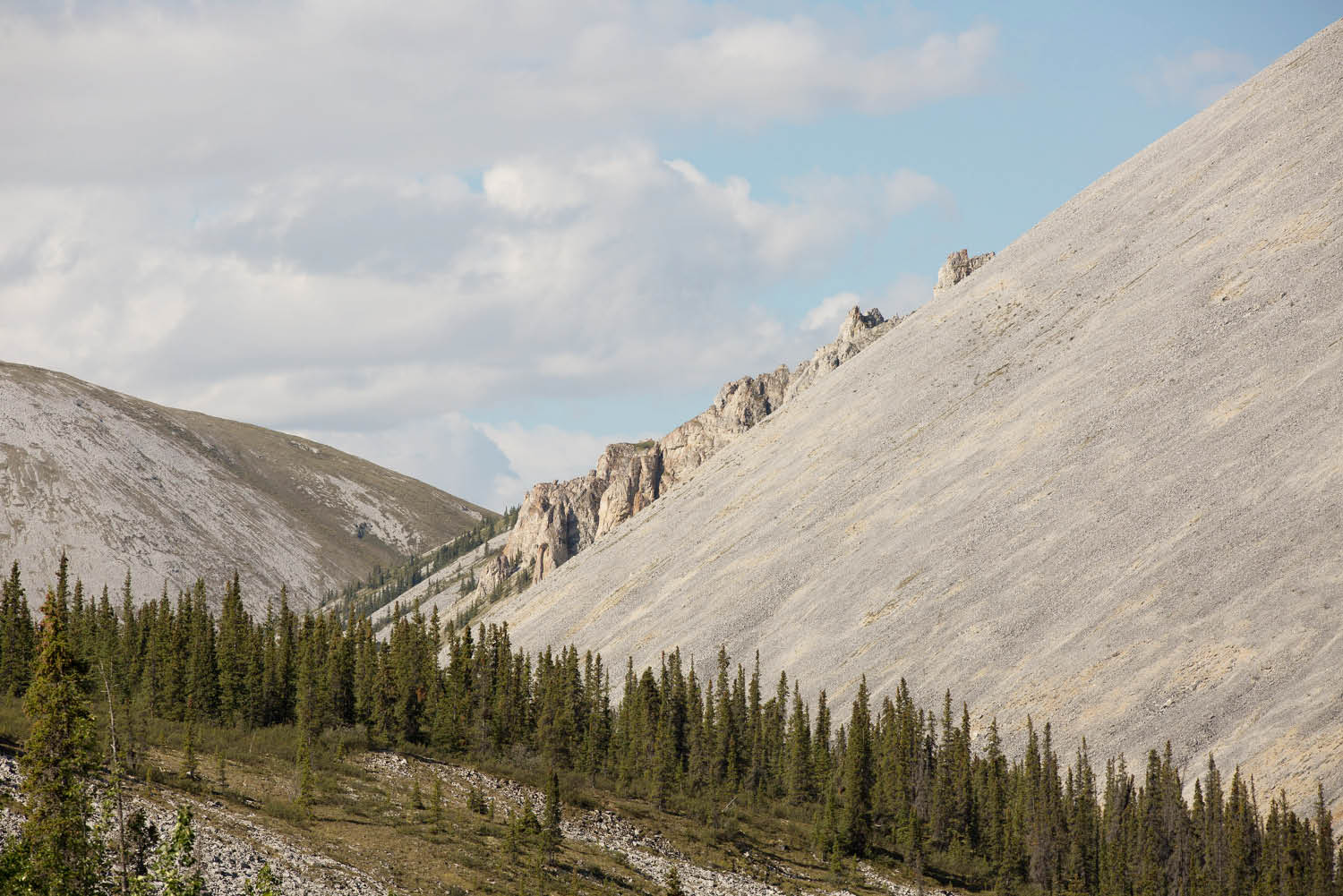 Dempster to the Arctic Circle mountains