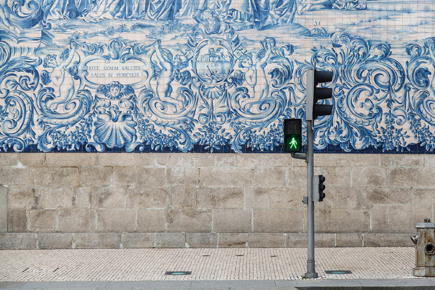 Blue azulejos tiles Capela das Almas Porto