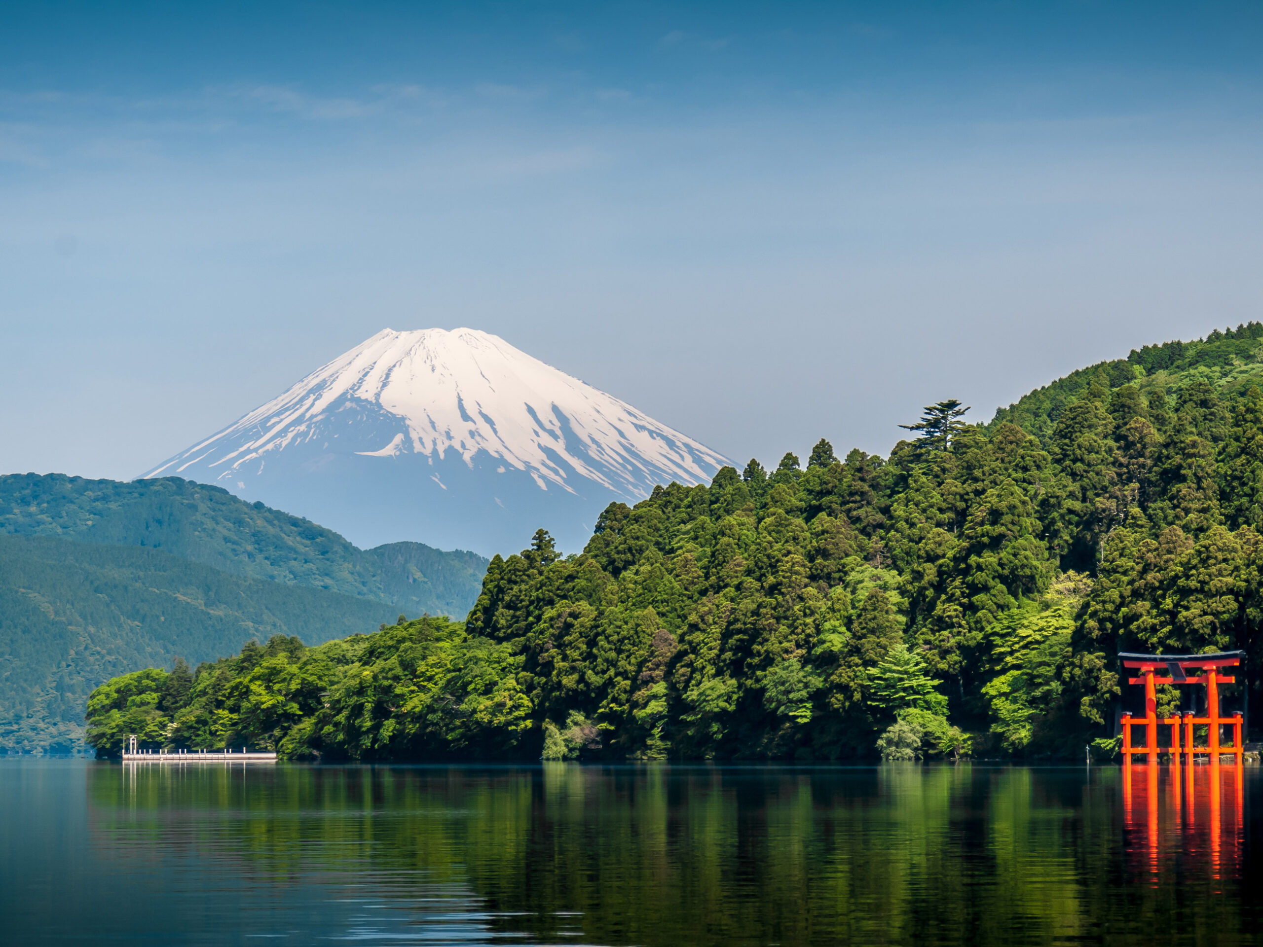 Lake Ashi and Mount Fuji from Moto-Hakone in Japan