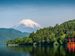 Lake Ashi and Mount Fuji from Moto-Hakone in Japan