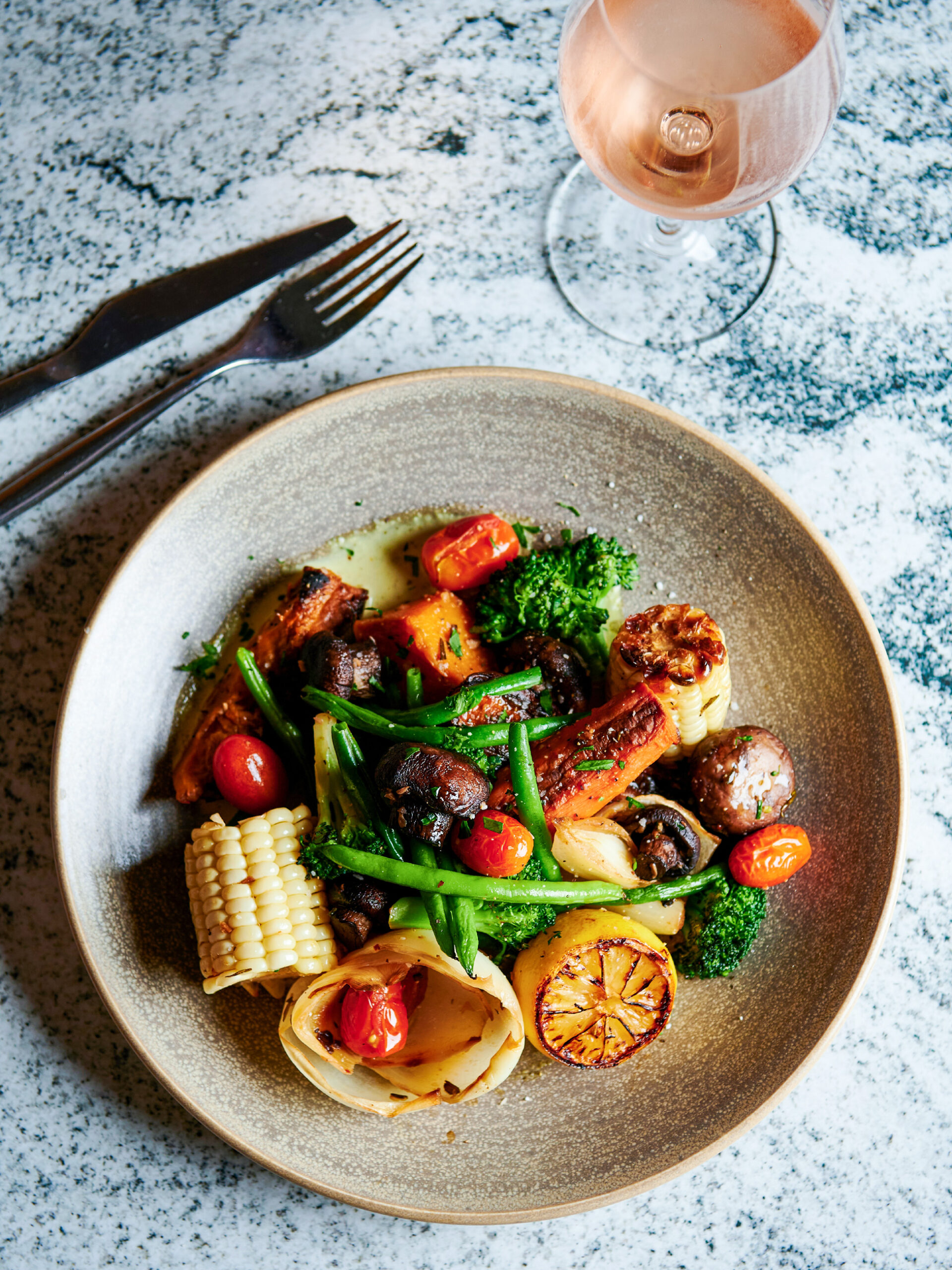 veggie plate and rose Moku Kitchen, Honolulu