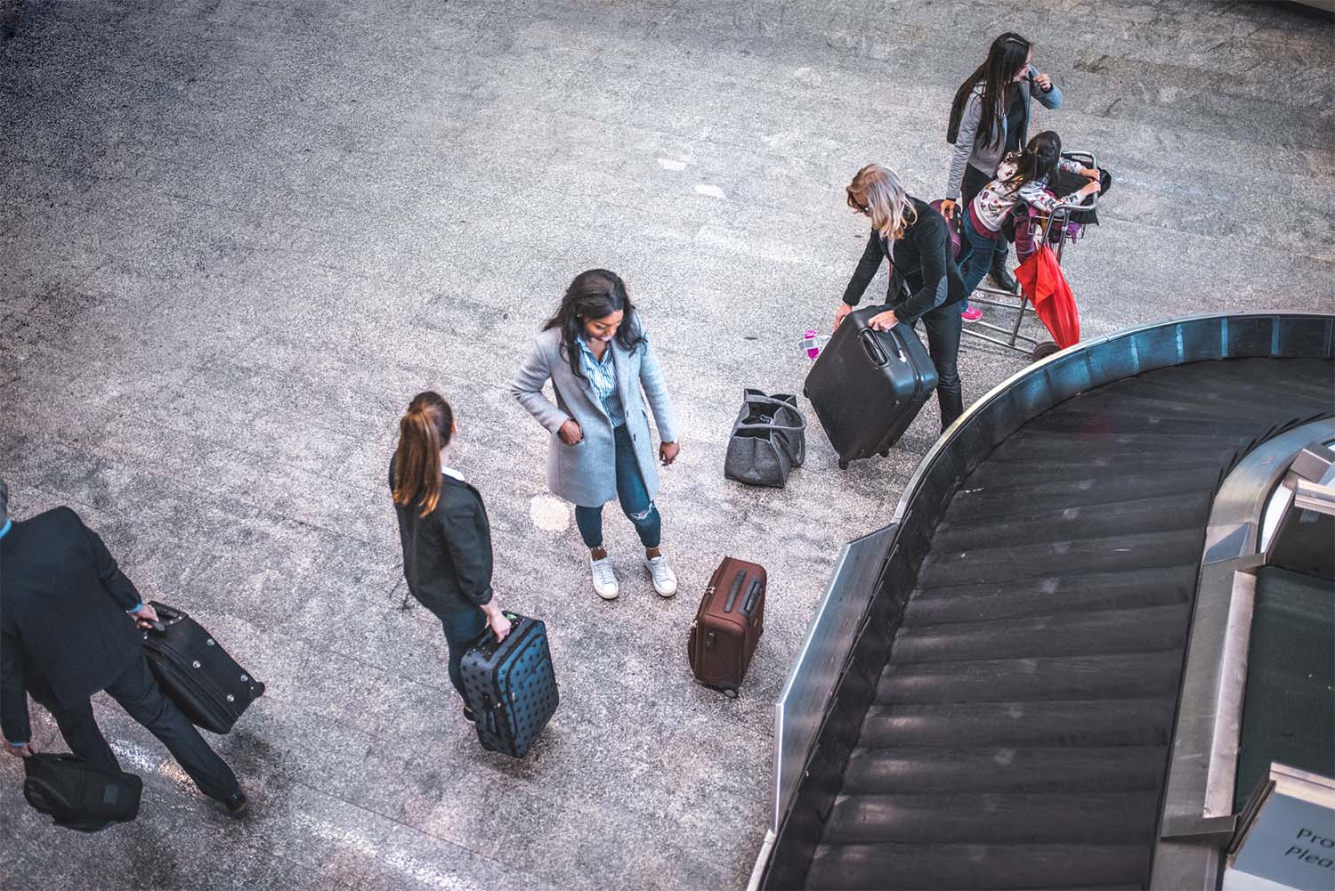 A Guide To Baggage Carousel Ettiquite 101 - International Traveller