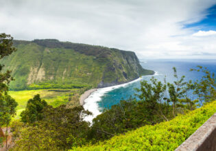 Waipiʻo Valley in Hawaii