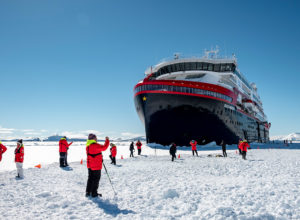 South-MS Roald Amundsen Hurtigruten, Antarctica
