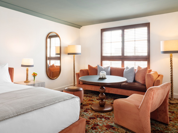 a contemporary bedroom suite at Pali West Hollywood