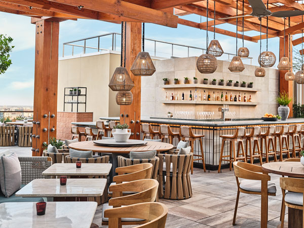 Agua-Viva-Courtesy-of-Conrad-Los-Angeles