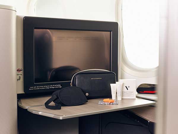 Amenity Kit, Air Canada Signature Service