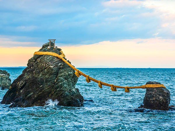 Meoto Iwa, Japan