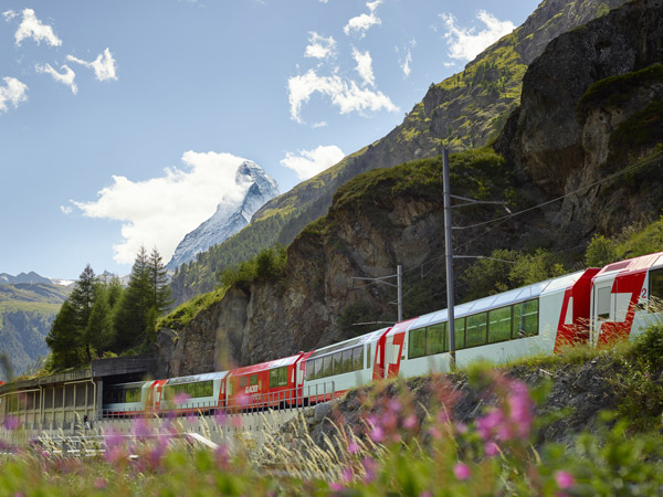 Most Scenic Peaks & Valleys In Switzerland - International Traveller