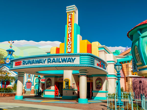 Ultimate Guide To Disneyland California - International Traveller