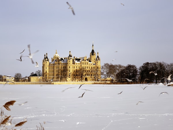 the Schwerin Schloss castle in winter