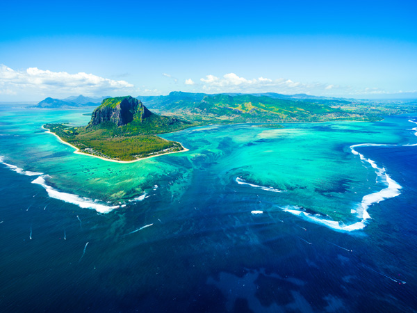 8 Dreamy Island Wonders of the World | International Traveller