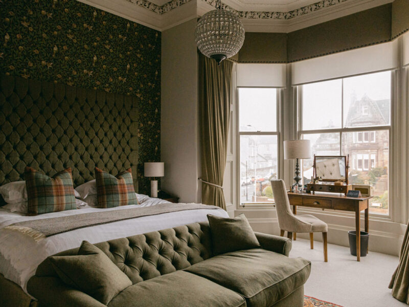 The Roseate Edinburgh Bedroom with view