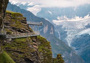 The Jungfrau grindelwalk cliff walk, Switzerland. Collette tours in Europe