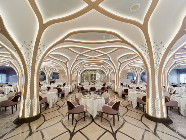 the elegant dining at Seven Seas Grandeur