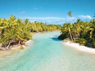 Fakarava Moorea tahiti with windstar cruises