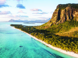 beautiful scenery in Le Morne Beach