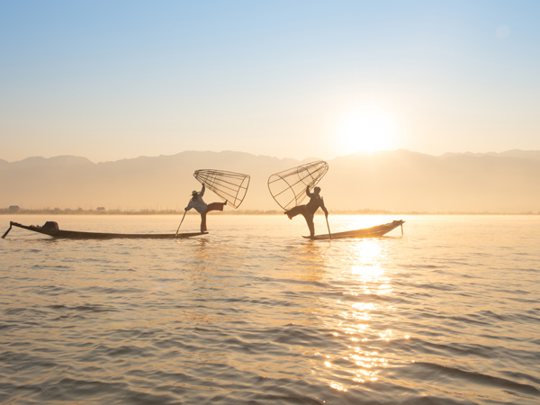 leg-rowing fishermen on Inle Lake, Myanmar