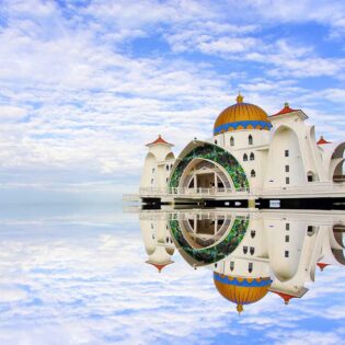 Melaka Straits Mosque in melaka malaysia