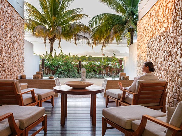 spat at Fiji Marriott Resort Momi Bay