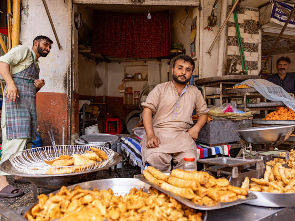 a street food vendor in Rawalpindi