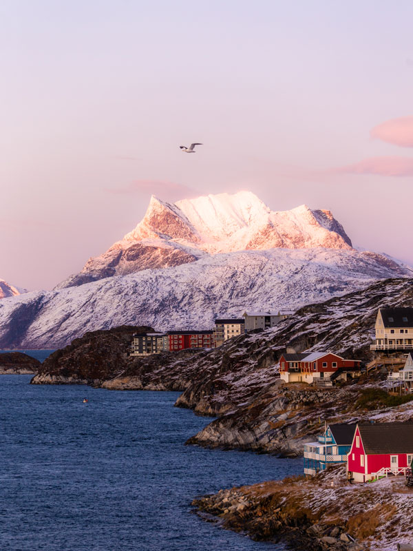 the scenic Sermitsiaq mountain