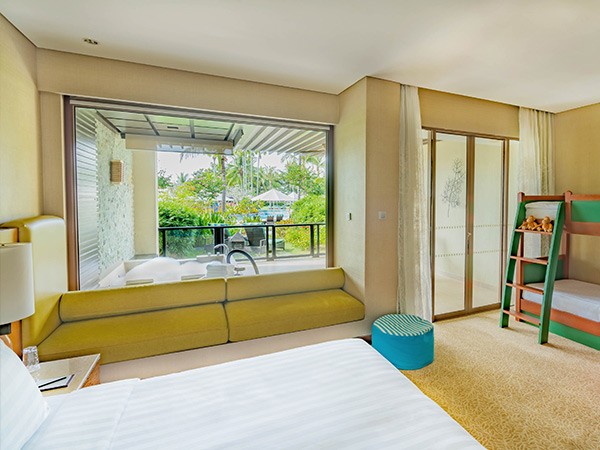 Shangri-La Rasa Ria Ocean Wing Junior Suite room
