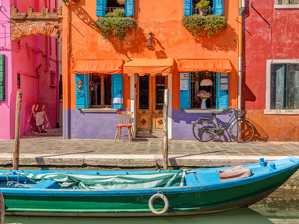 Colourful buildings in Burano