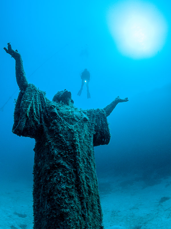 the Christ of the Sailors underwater statue