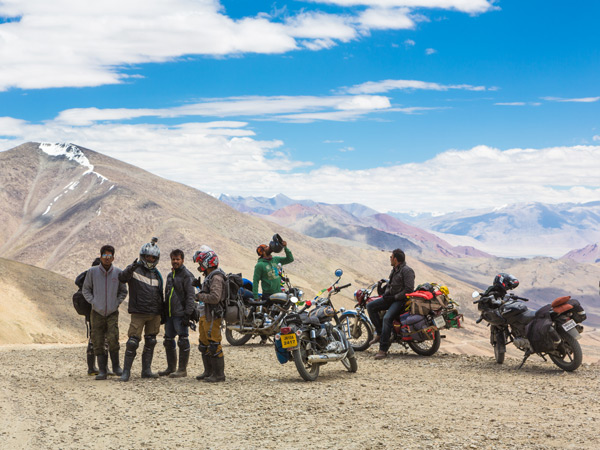 travelling through Ladakh via motorbikes
