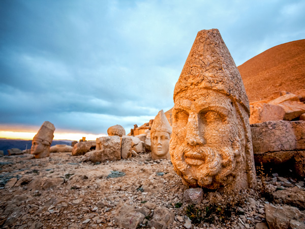 Mount Nemrut in Türkiye