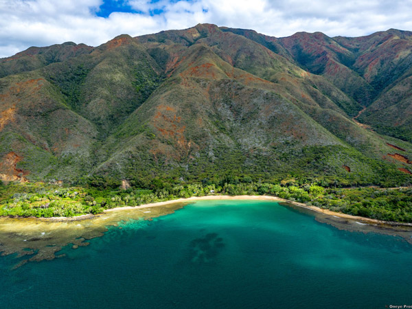 Camping de Moara (Thio) pictured from above