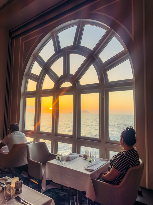 Norwegian Spirit cruise ship's restaurant Windows