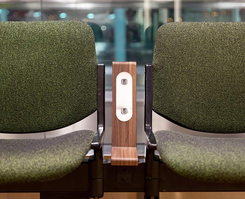 airport USB sockets betweek two chairs