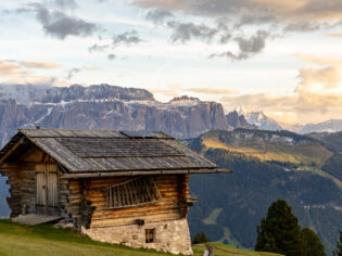 Ortisei Burning Dolomites tour Sëurasas