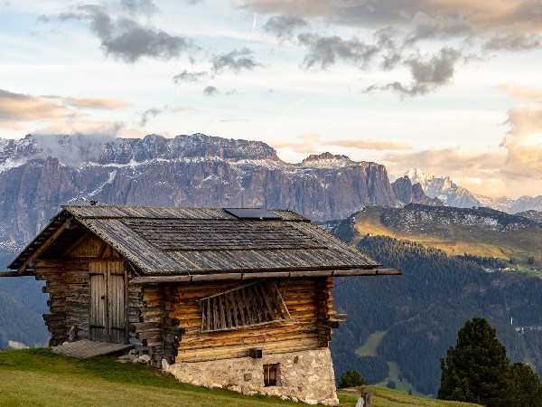 Ortisei Burning Dolomites tour Sëurasas