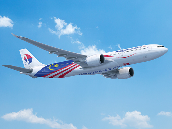 malaysia airlines plane in flight