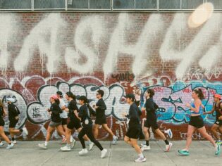 competitors in NYC Bakery Run