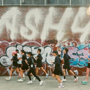 competitors in NYC Bakery Run