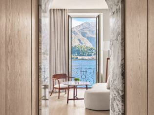 the balcony of Lake Como EDITION